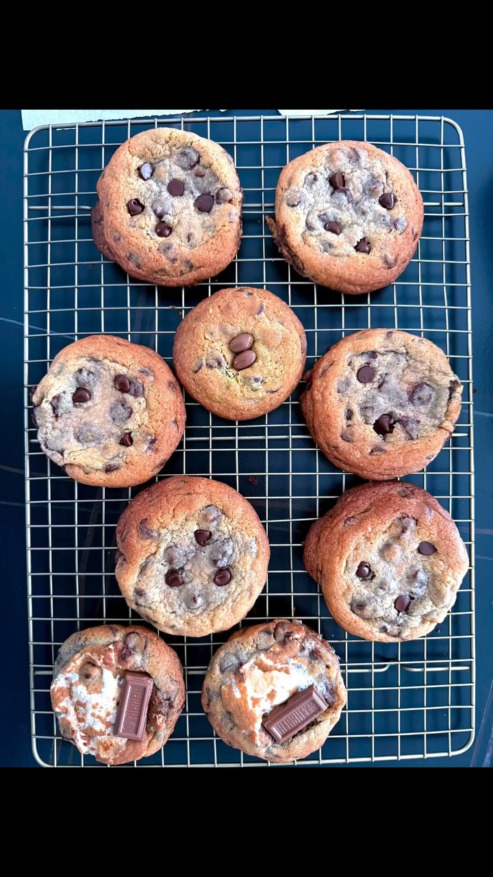 Cookies cooling on a rack